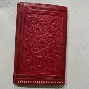 Leather women’s wallet